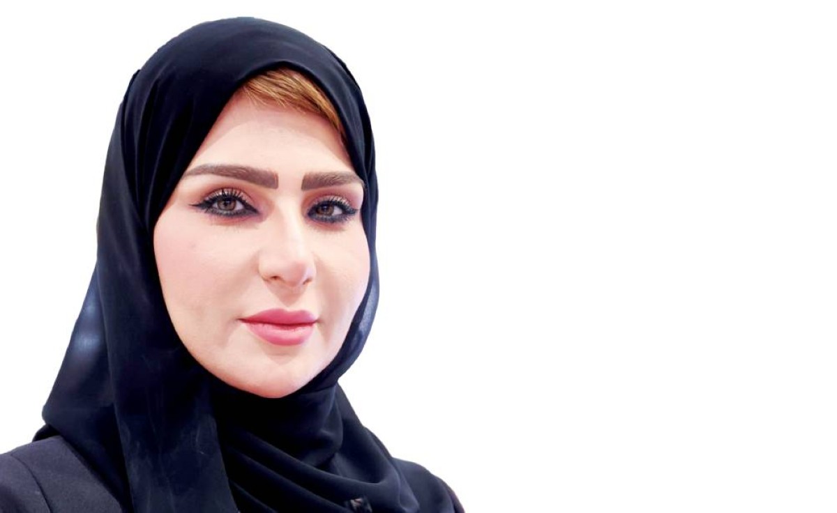 مساعد المعلم وروبوت لغوي لتعزيز تعلم الإنجليزية والصينية