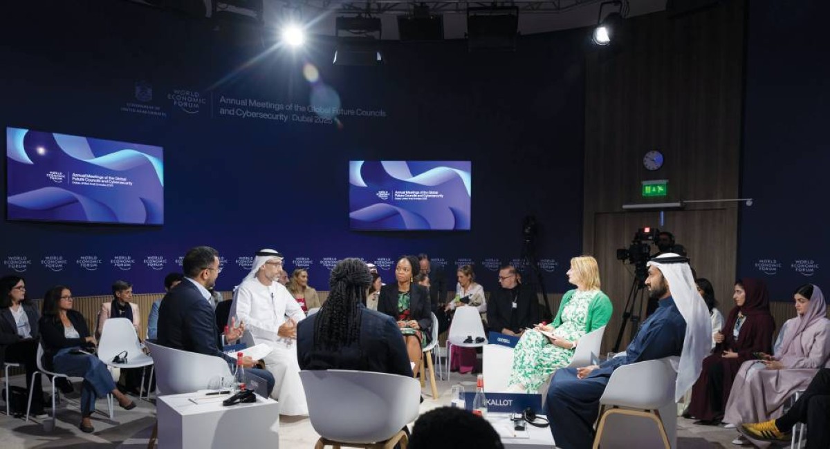 مجالس المستقبل العالمية تناقش تحديات توسع الذكاء الاصطناعي
