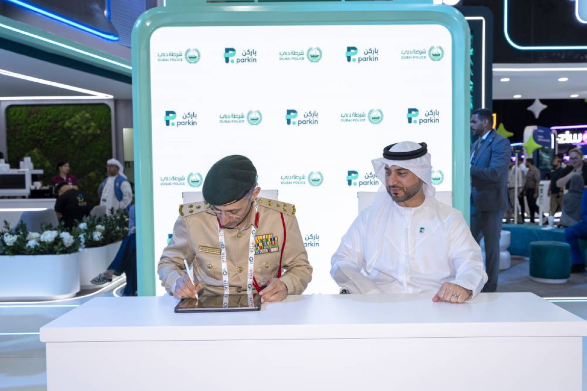 «شرطة دبي» و«باركن» توقعان مذكرة لربط الأنظمة المرورية مع منصات إدارة المواقف