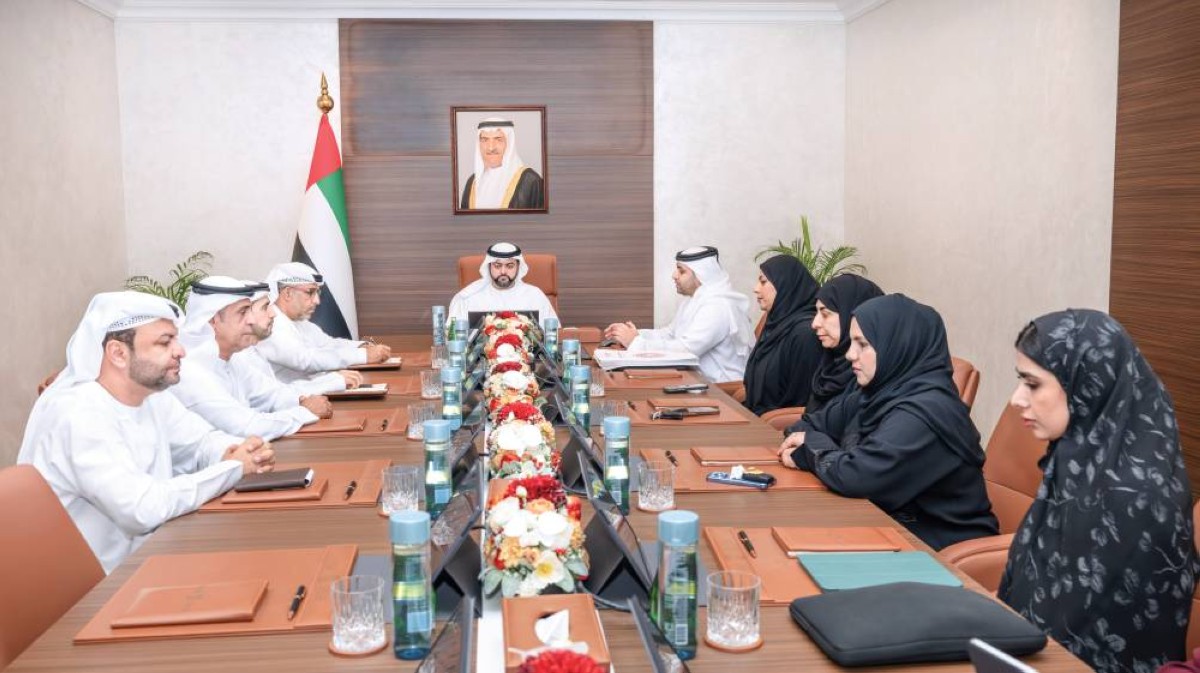 محمد الشرقي يطّلع على نتائج «جائزة الفجيرة للأداء الحكومي المتميز 2023»