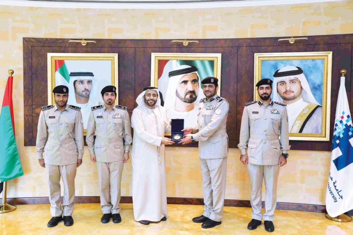 «حمدان بن محمد الذكية» تطلع وفد «الشارقة للعلوم الشرطية» على إحدى مبادراتها