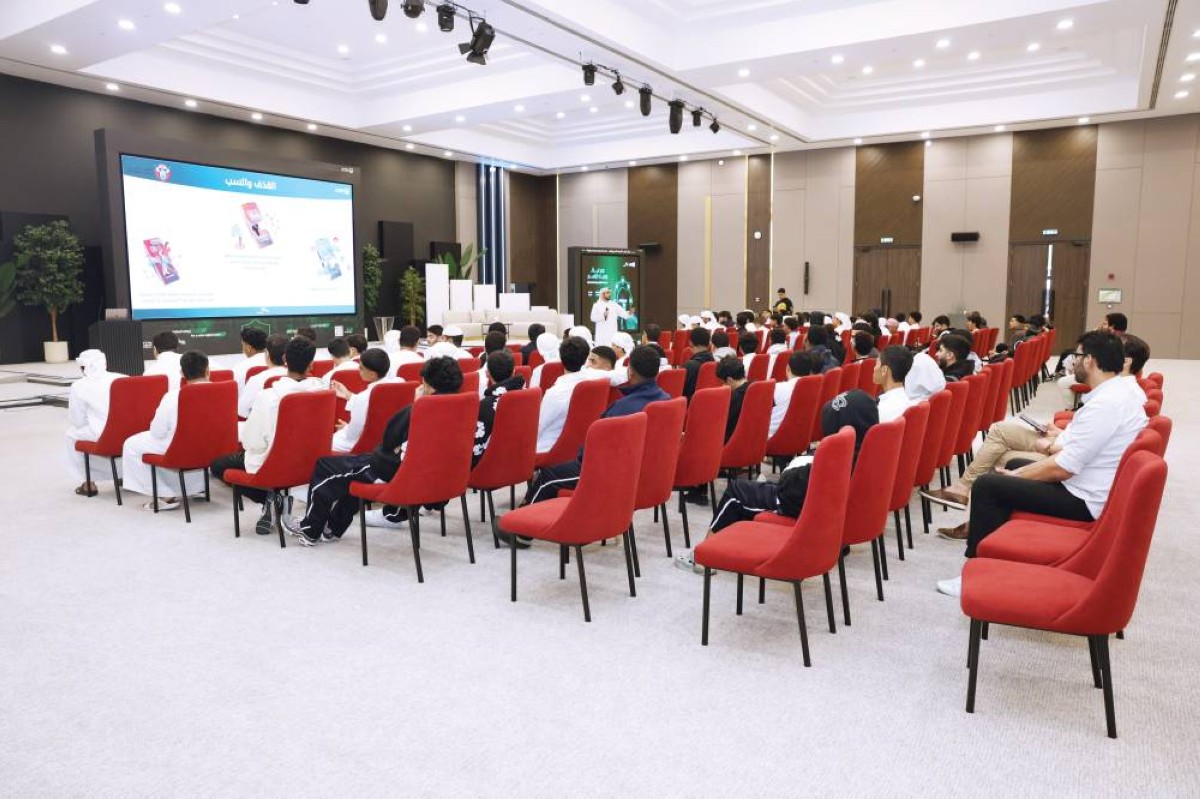 شرطة دبي تعزز الوعي الرقمي بين طلبة المدارس