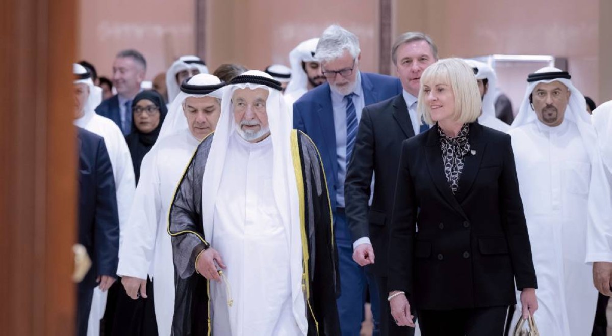 حاكم الشارقة يشهد حفل رابطة خريجي جامعة إكستر البريطانية في الخليج