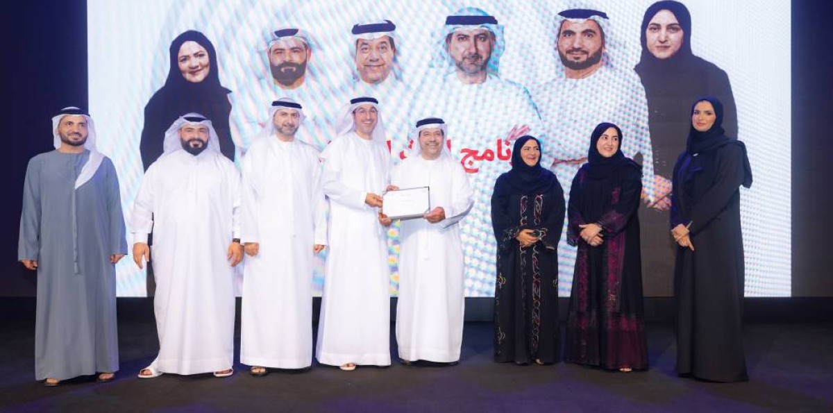 «دبي للإعلام» تكرّم رواد التميز الإعلامي