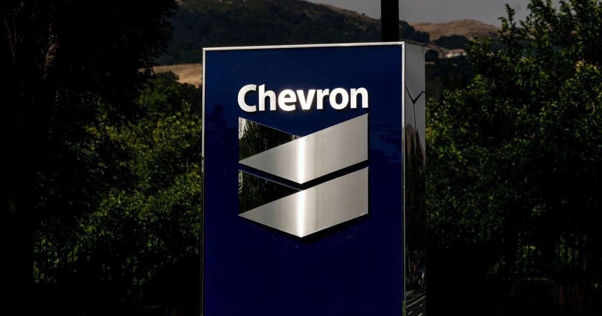 أرباح شيفرون تتجاوز التوقعات بفضل صفقة هيس التي عززت إنتاج النفط