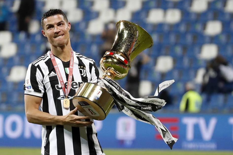 رونالدو سأل طبيب يوفنتوس عن مكونات قنينة الماء
