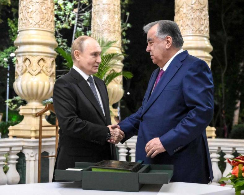 بوتين يصل إلى طاجيكستان في زيارة تستمر ثلاثة أيام