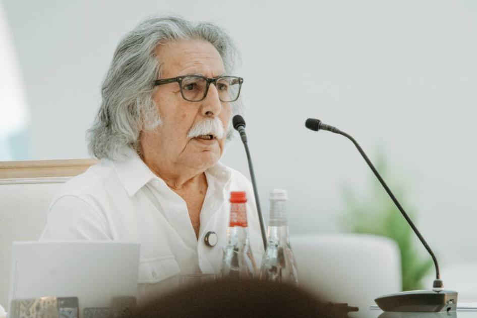 ضياء العزاوي في أولى جلسات «الملتقى المعرفي»