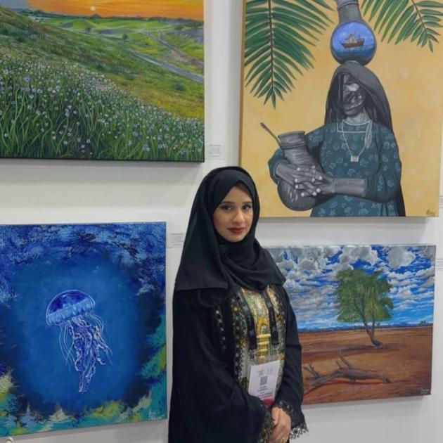سلوى الشميلي تكتب قصيدة تشكيلية على شاطئ الذاكرة
