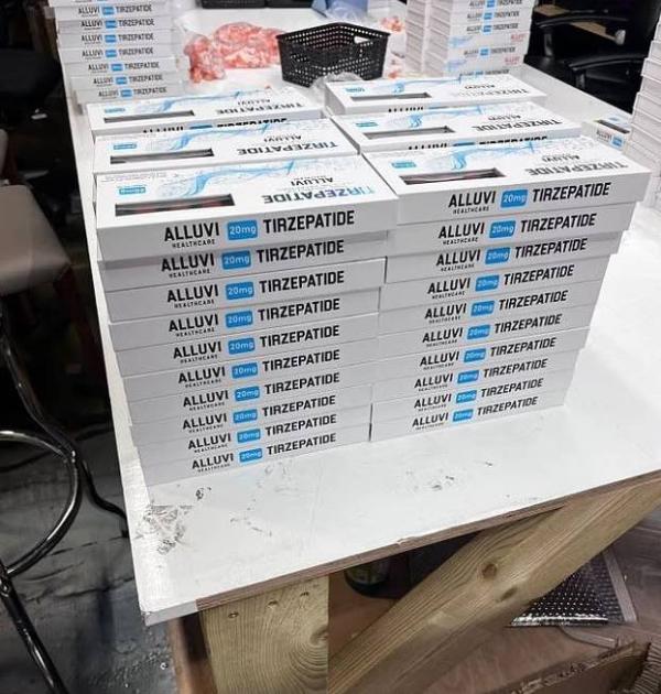 مصنع غير قانوني لحقن إنقاص الوزن في بريطانيا