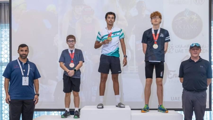 تتويج أبطال «ترايثلون أوشيانيك خورفكان»