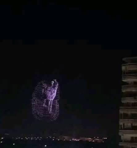 ظهور الملك الذهبي في سماء القاهرة قبل افتتاح المتحف المصري الكبير (فيديو)
