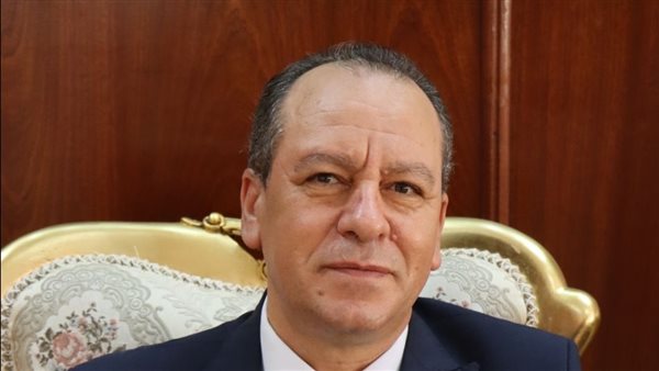 رئيس جامعة الدلتا التكنولوجية مقرر اللجنة العلمية لفحص الإنتاج
