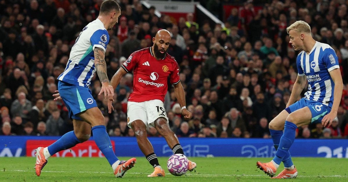 مانشستر يونايتد يجتاز برايتون برباعية ويدخل المربع الذهبي