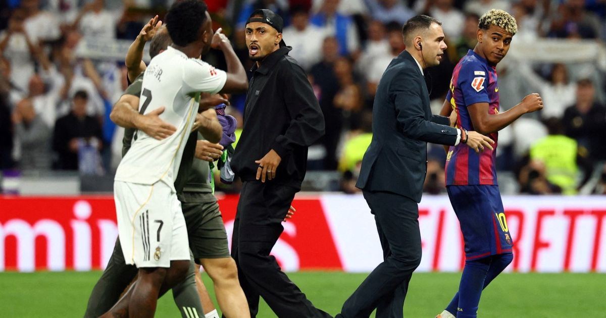 ماذا دار بين فينيسيوس ولامين يامال بعد الكلاسيكو؟