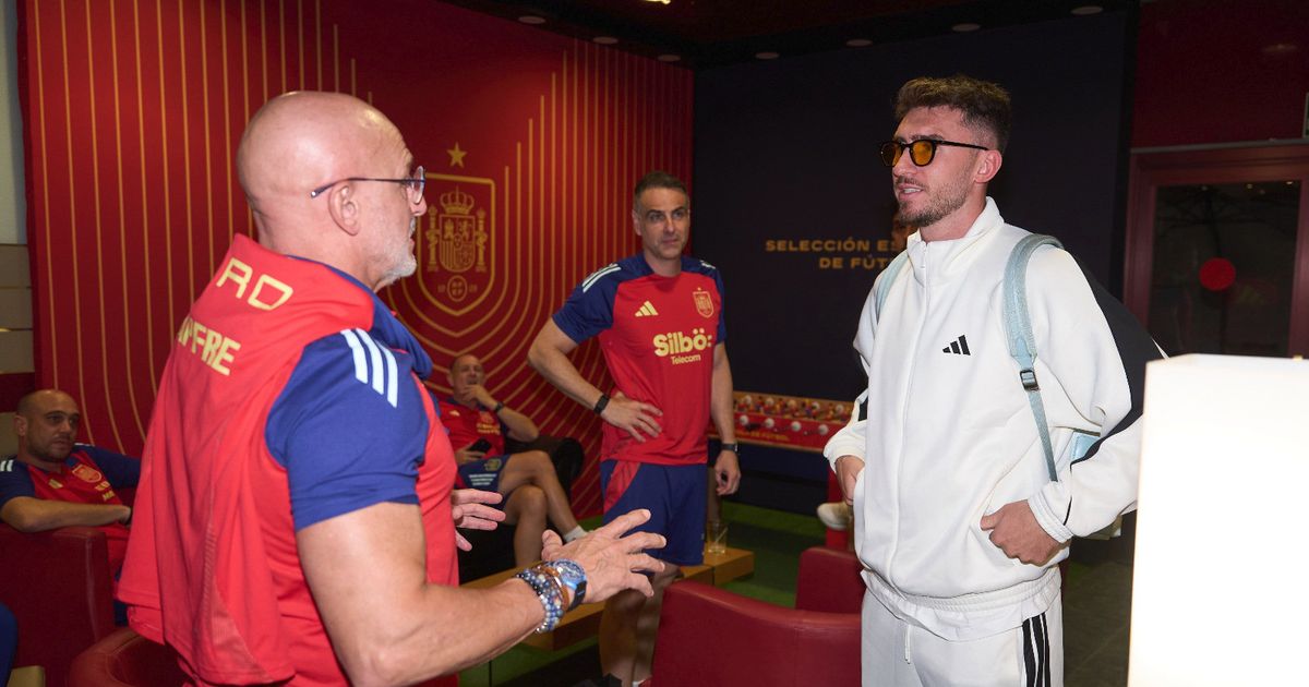 مدرب إسبانيا يستبعد إيمريك لابورت من مواجهة جورجيا