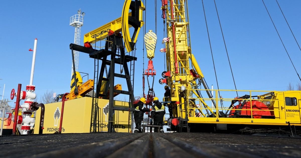 العقوبات الأميركية على عمالقة النفط الروس تهزّ قطاع الطاقة الصيني