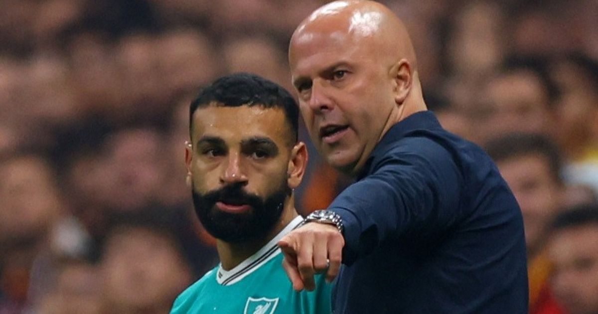 سلوت يكشف سبب الانهيار ومندهش من الحديث حول عقده مع ليفربول