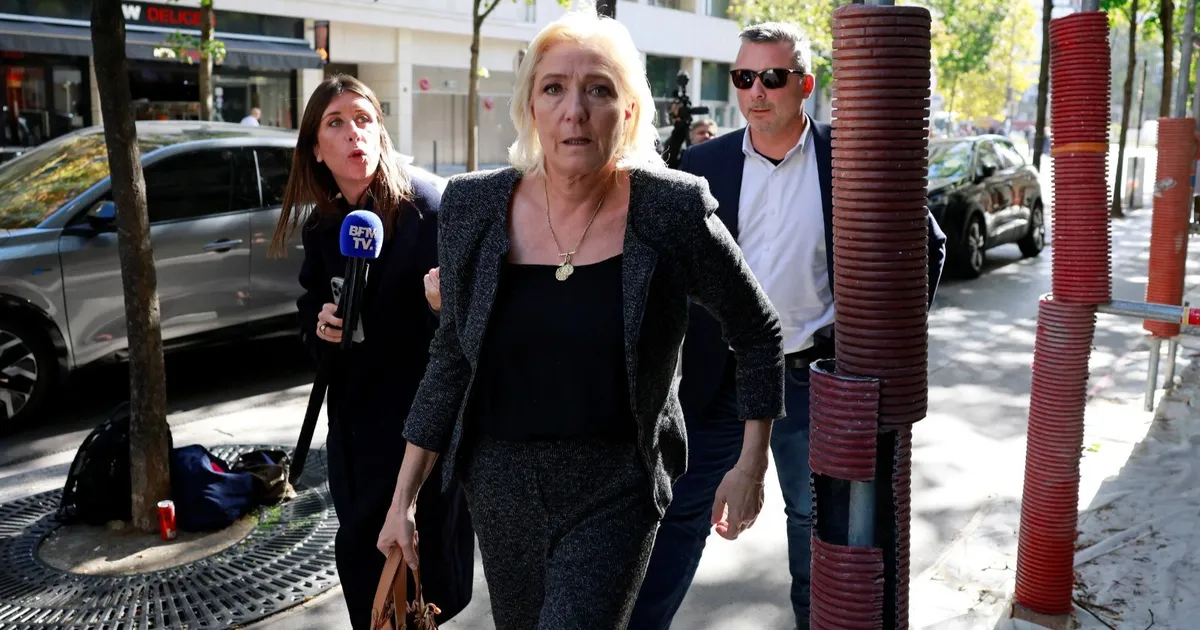 لوبان تشترط انتخابات مبكرة والاشتراكي يعلن فشل المحادثات