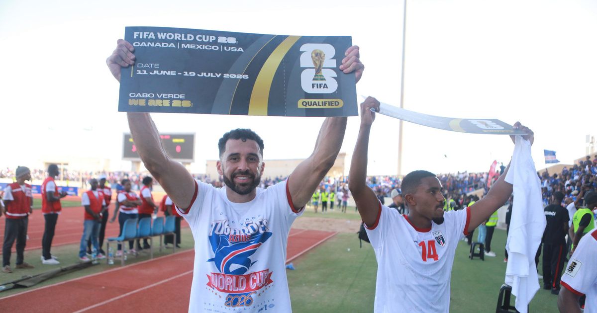 “نريد مواجهة إسبانيا”.. احتفالات صاخبة لجمهور الرأس الأخضر