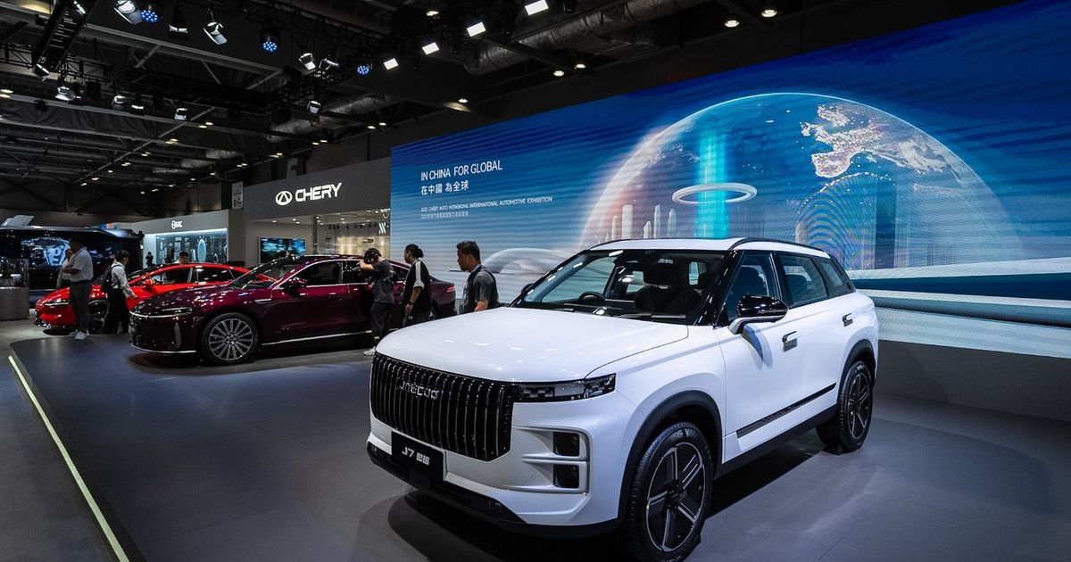 العقوبات تعيد إحياء المقايضة.. سيارات صينية مقابل معادن إيرانية