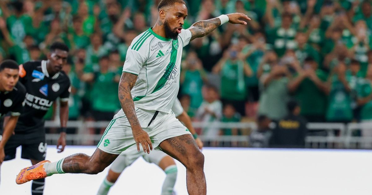 إيفان توني يتفوّق على كافة لاعبي الفرق السعودية برقم خاص