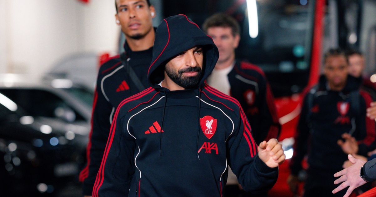 صلاح يقود تشكيلة ليفربول أمام مانشستر يونايتد