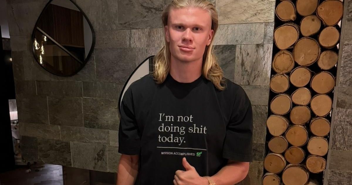 هالاند يكشف لأول مرة تفاصيل عن حياته عبر قناته في “يوتيوب”