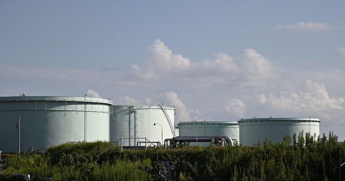 سعر النفط يستقر بعد تراجعه 3 أيام مع التركيز على روسيا والمخزونات