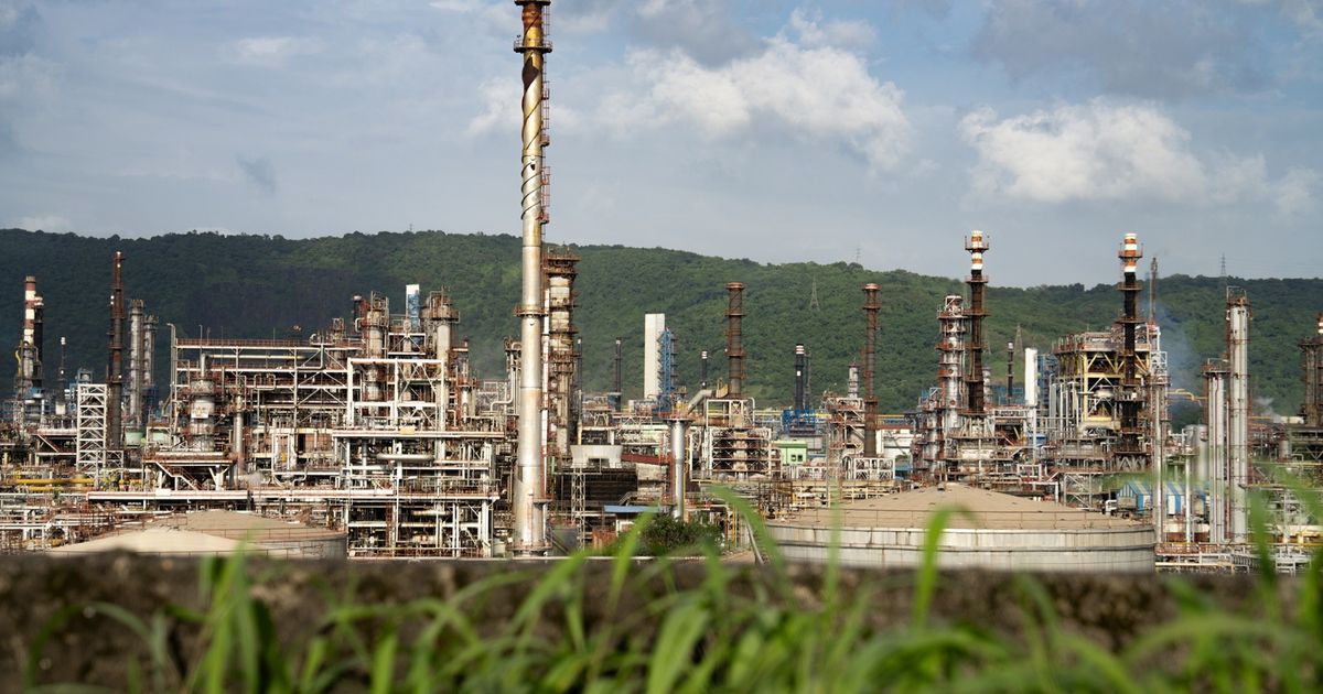 مصافي الهند قد تخفض واردات النفط الروسي بعد تصريحات ترمب