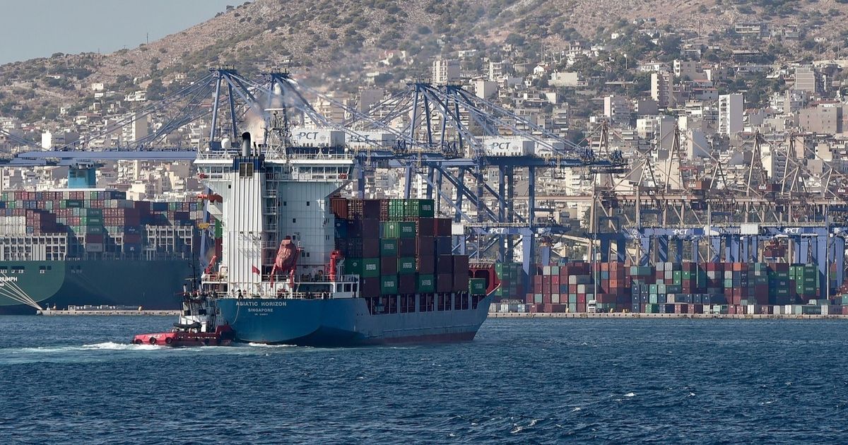 أكبر دولة شحن في العالم تتراجع عن دعم ضريبة الكربون البحرية