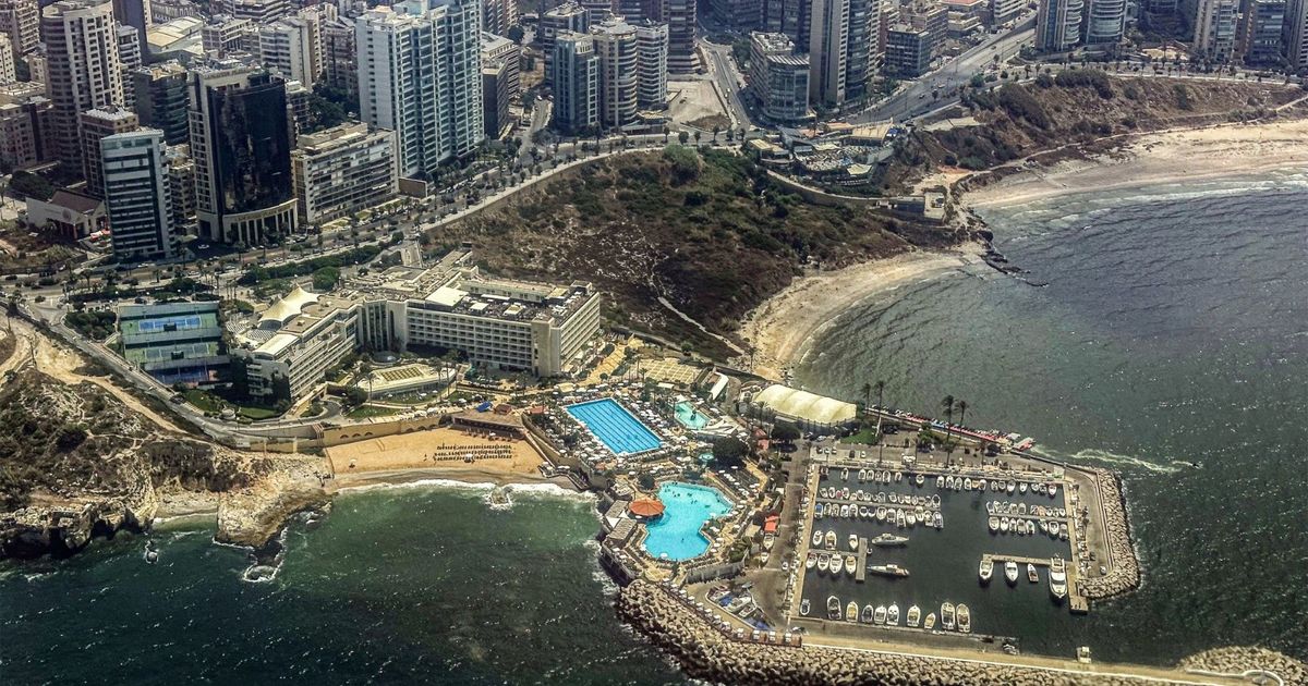 وزير اقتصاد لبنان: إطلاق خطة لجذب استثمارات 100 مليار دولار