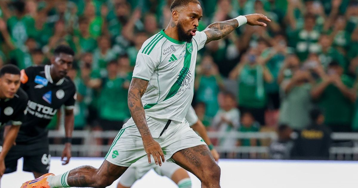 إيفان توني يواصل تألقه مع الأهلي ويلامس رقماً عالمياً