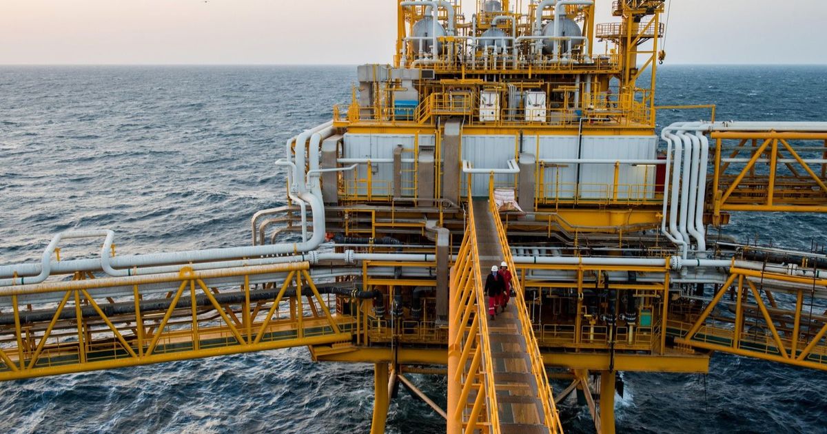 إيران تعلن اكتشاف حقل غاز باحتياطيات تناهز 10 تريليونات قدم