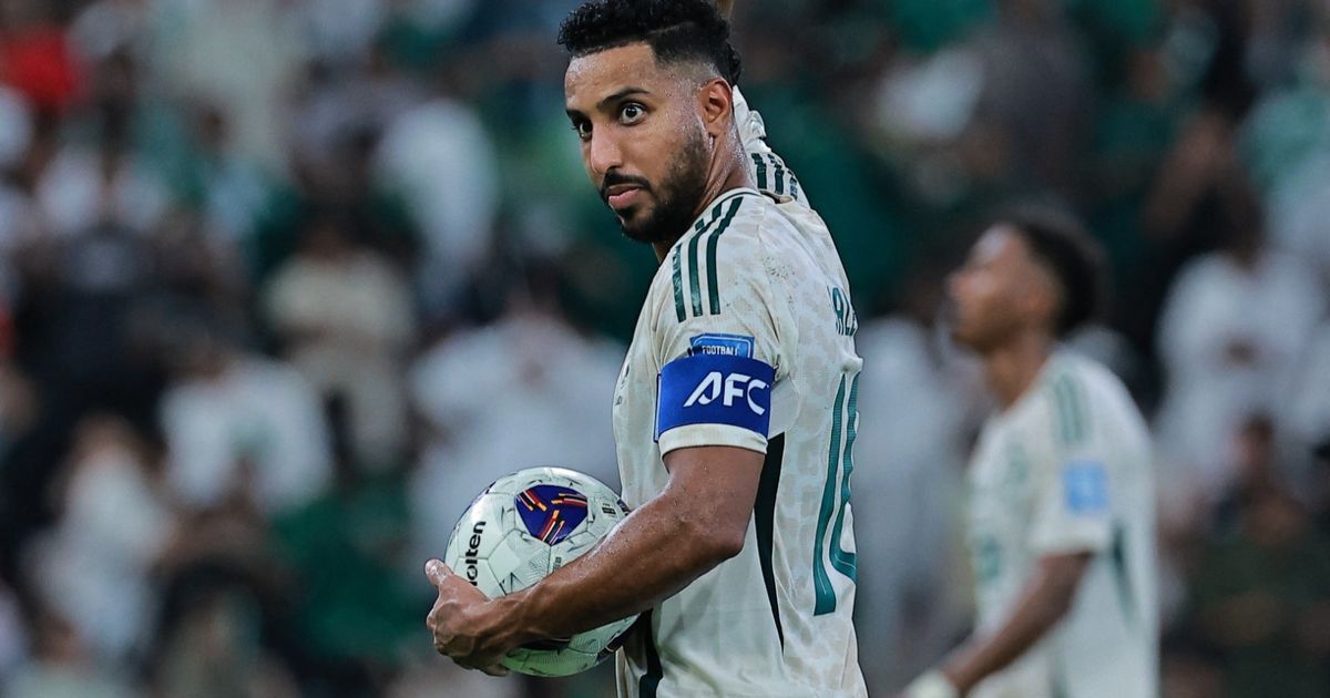 تقارير تشير إلى فوز سالم الدوسري بجائزة أفضل لاعب في آسيا
