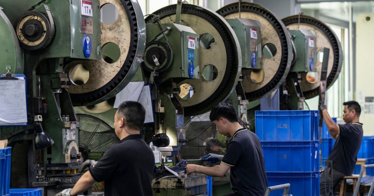 الصين تدخل أطول فترة انكماش صناعي منذ أكثر من تسع سنوات