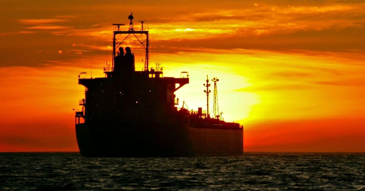 سفينة صينية تنقل غازاً روسياً معاقباً قبالة ماليزيا