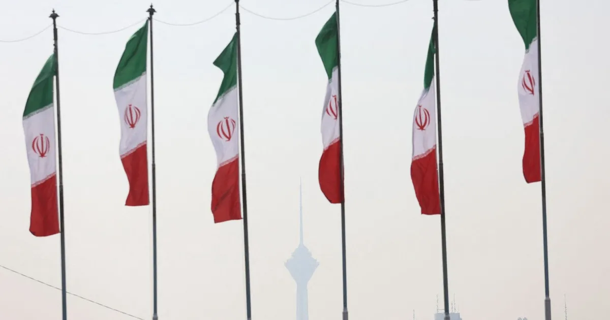 إيران:الترويكا الأوروبية تستغل آلية الزناد لفرض مطالب واشنطن