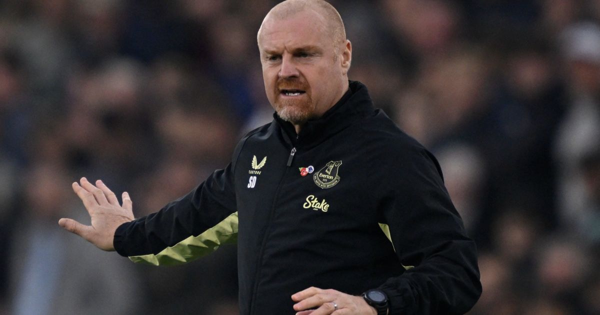 نوتنغهام يختار شون دايك لقيادة الفريق بدلاً من بوستيكوغلو