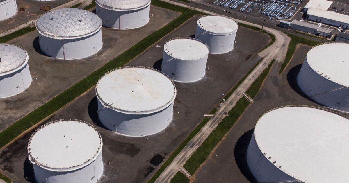 أميركا تشتري مليون برميل نفط لإعادة ملء الاحتياطي الاستراتيجي