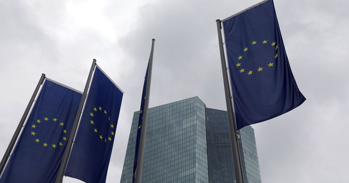 “المركزي الأوروبي” يبقي أسعار الفائدة دون تغيير للمرة الثالثة