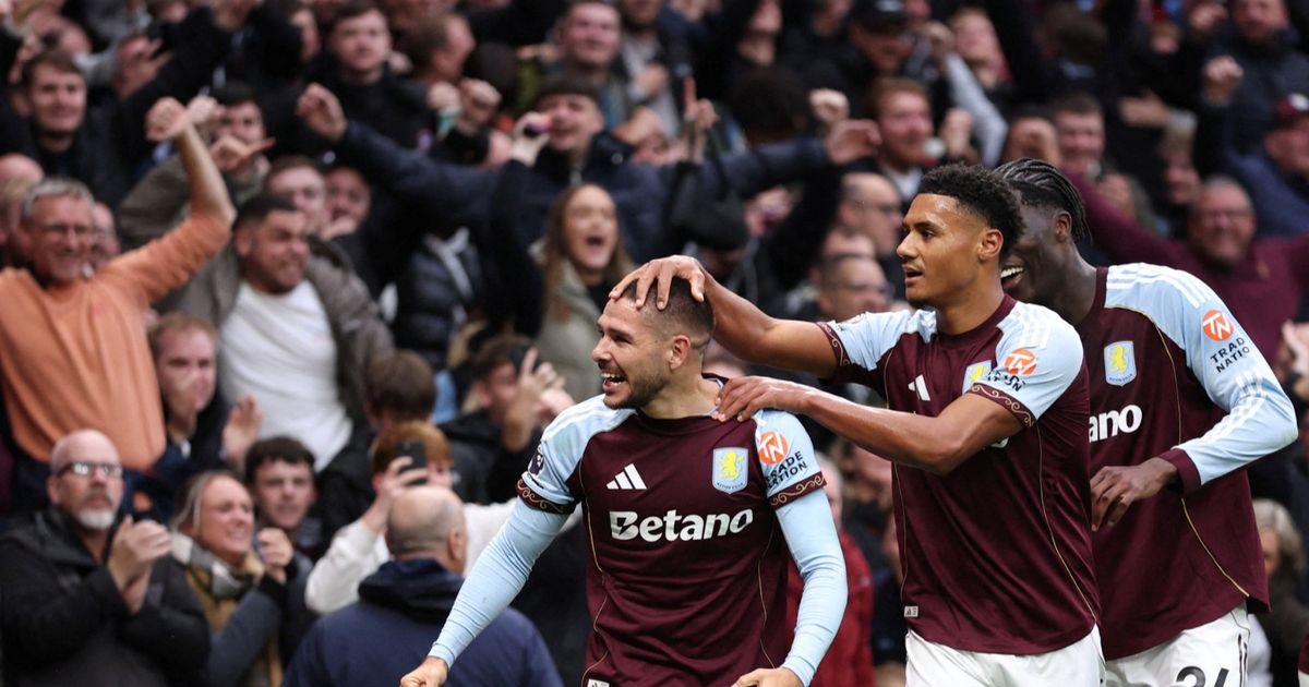 أستون فيلا يواصل صحوته ويفوز على توتنهام في الدوري الإنجليزي