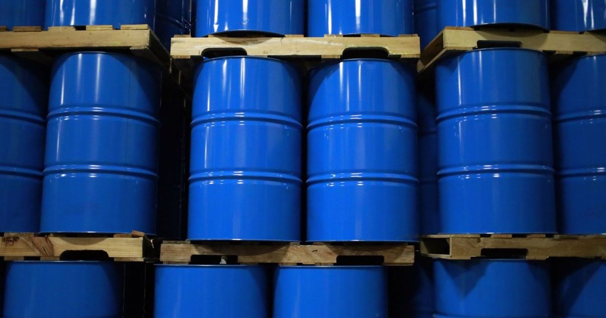 هل سيكون تخزين فائض إنتاج النفط مجدياً في الظروف الراهنة؟