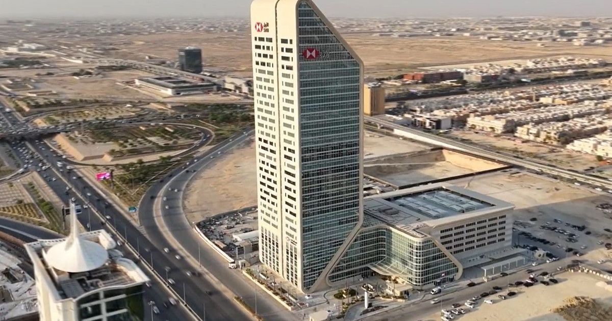 البنك السعودي الأول يحقق أرباحاً فصلية تفوق التوقعات