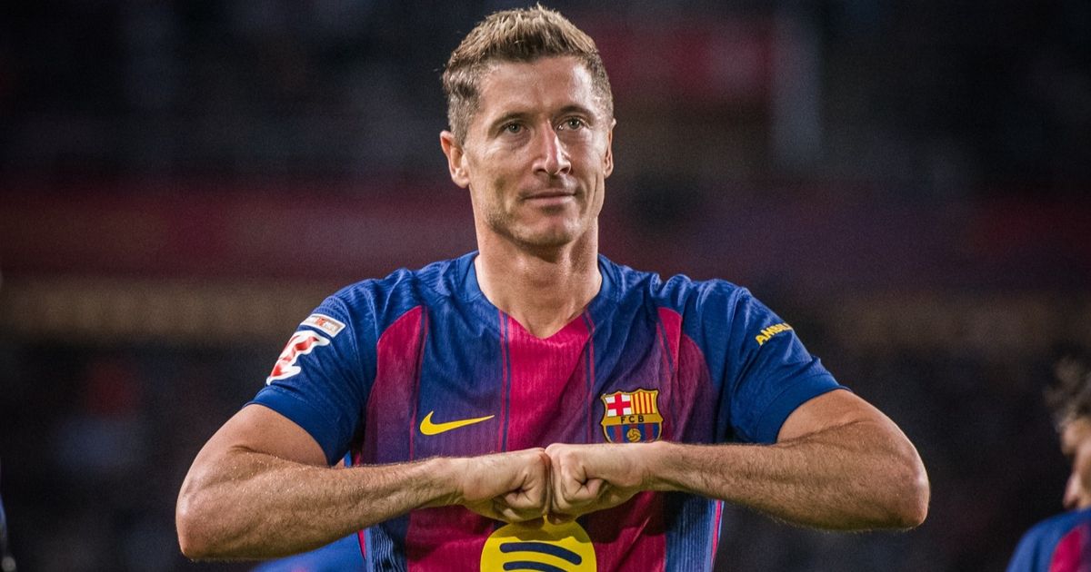 لماذا يماطل برشلونة في حسم مصير ليفاندوفسكي؟