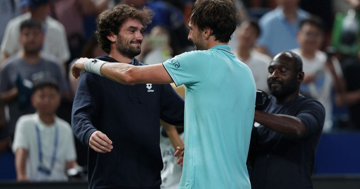 مواجهة عائلية بين ريندركنيش وفاشرو في نهائي شنغهاي للأساتذة