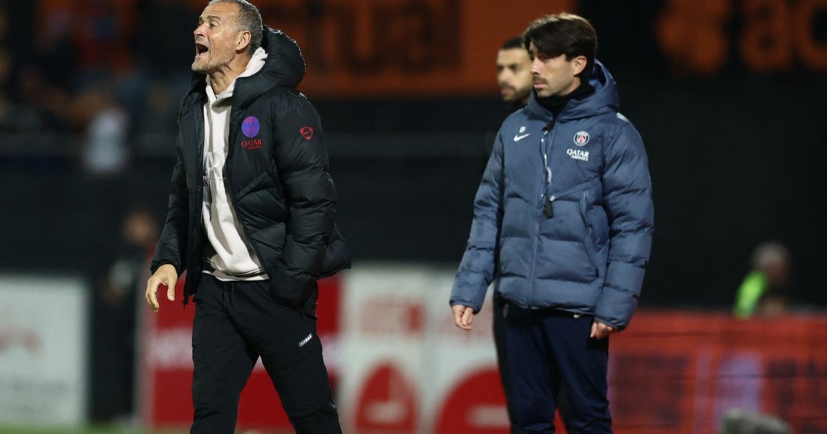 لويس إنريكي يصدم لاعبي باريس بعد التعثر أمام لوريان