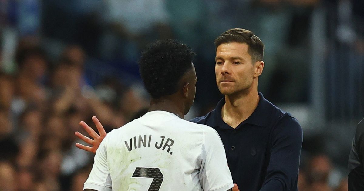 فينيسيوس “يفكّر” بالرحيل و”دعم مطلق” من ريال مدريد لتشابي