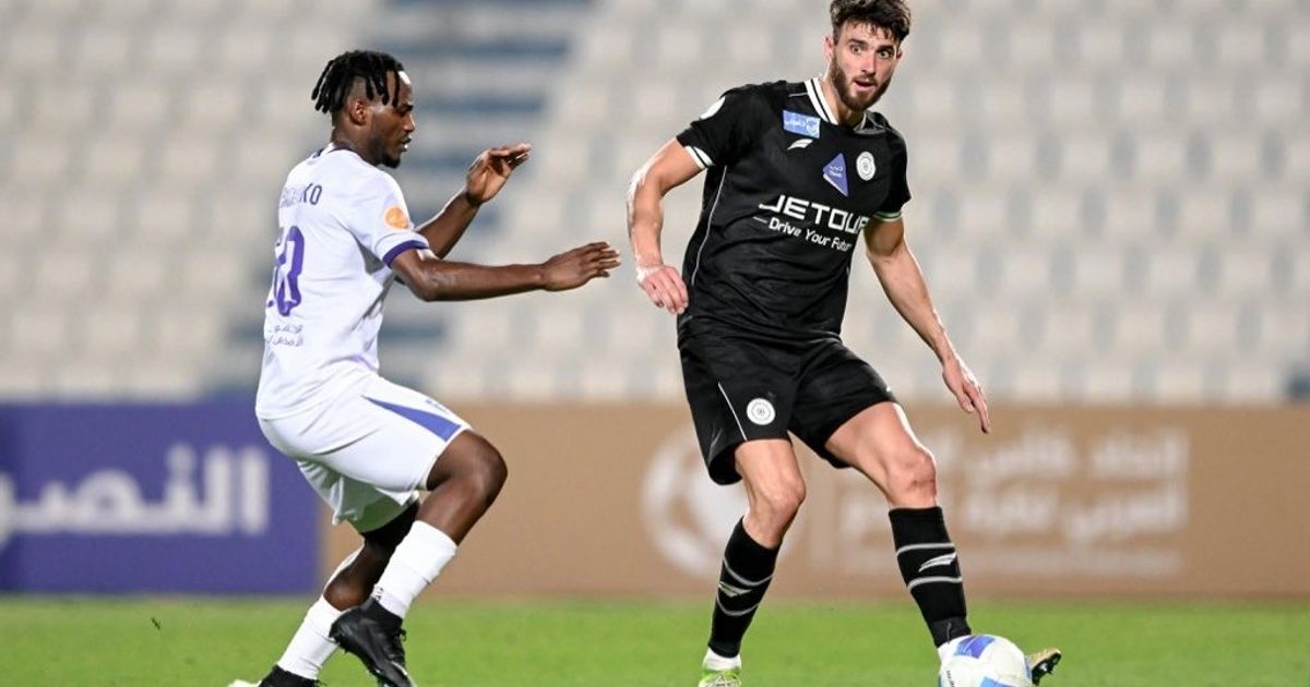 شاهد.. هدف عالمي يزين فوز حضرموت التاريخي على الشباب السعودي