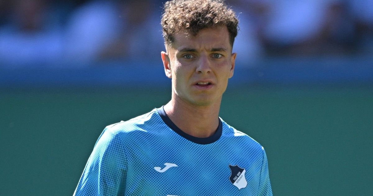 رادار برشلونة يرصد مهاجماً من كوسوفو